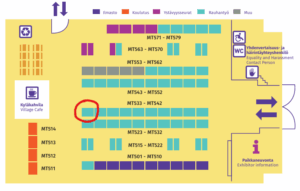 Värikäs kartta, jossa näkyy kymmeniä numeroituja pöytäpaikkoja. Keskimmäisen pöytärivin ensimmäinen paikka vasemmalla on ympyröity.